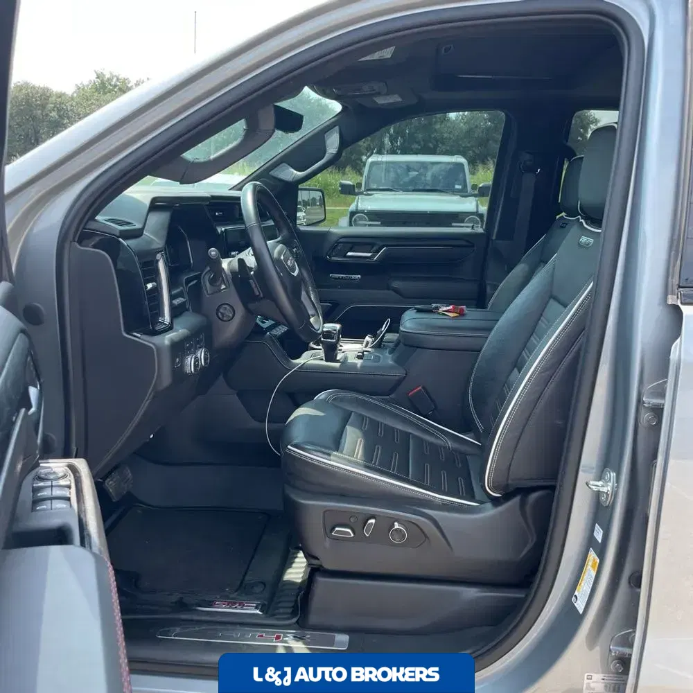 2023 GMC Sierra 1500 AT4X