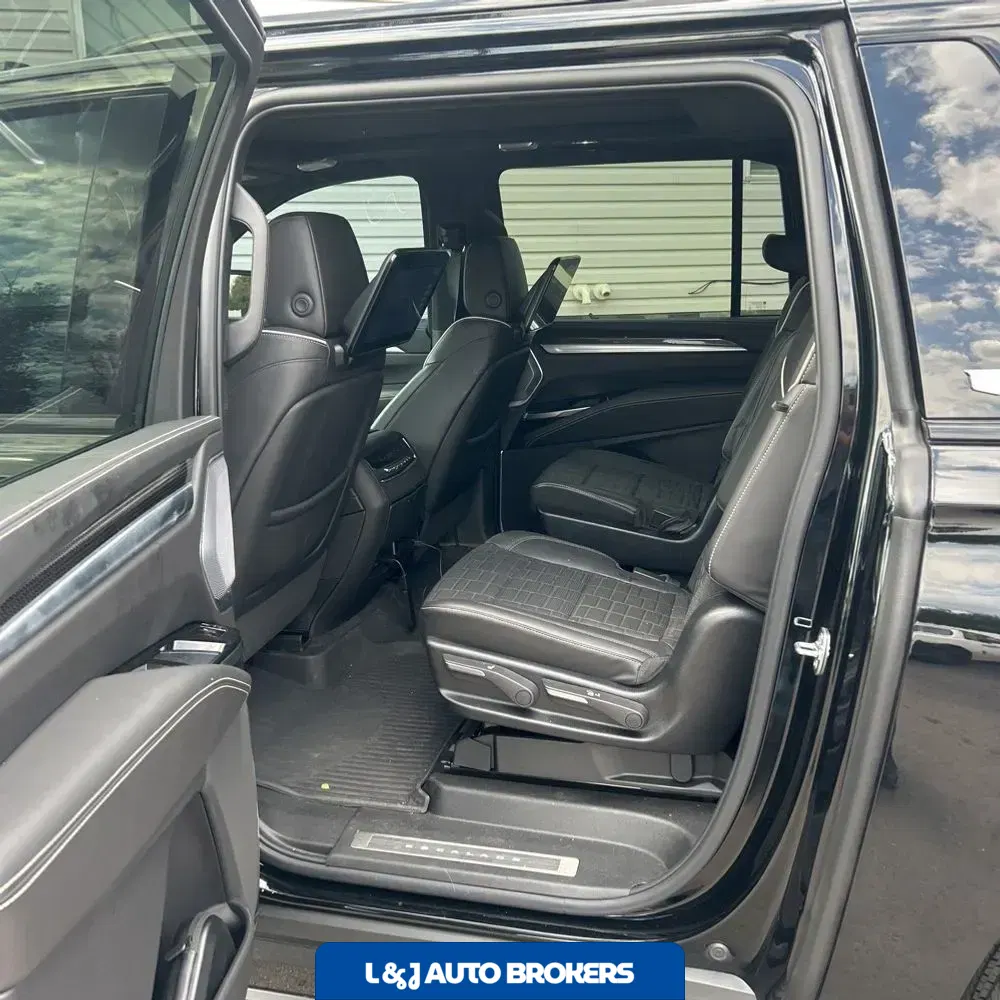 2026 Cadillac Escalade-V ESV Base