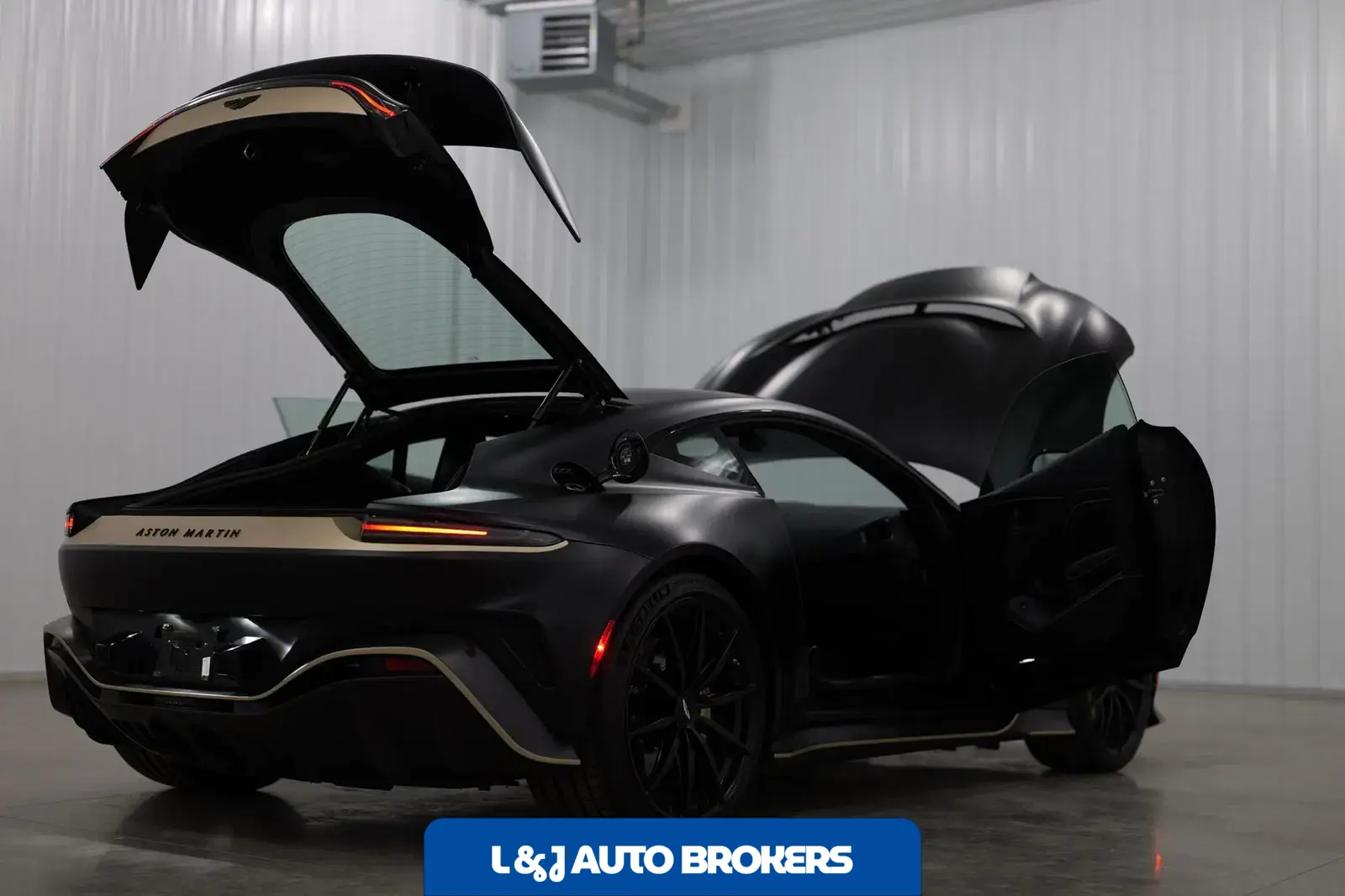 2023 Aston Martin V12 Vantage Coupe