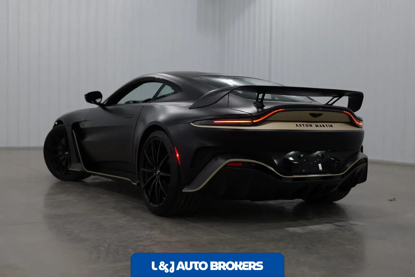2023 Aston Martin V12 Vantage Coupe