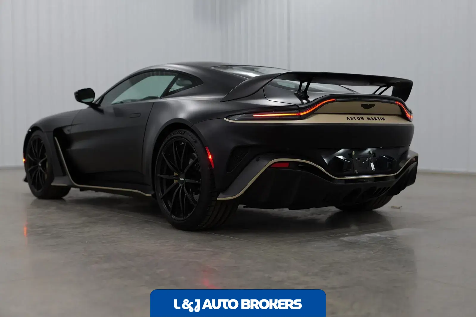 2023 Aston Martin V12 Vantage Coupe