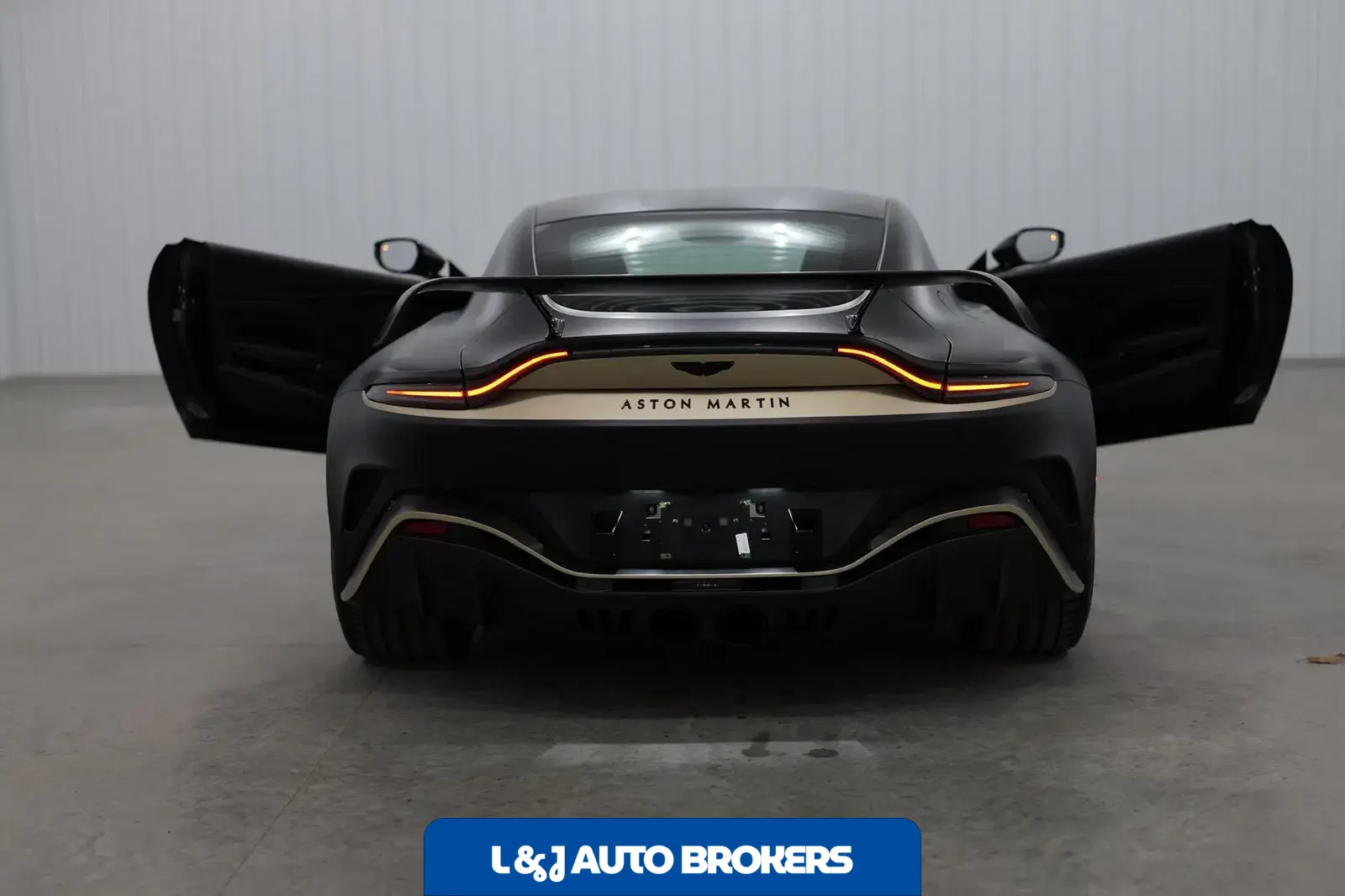 2023 Aston Martin V12 Vantage Coupe