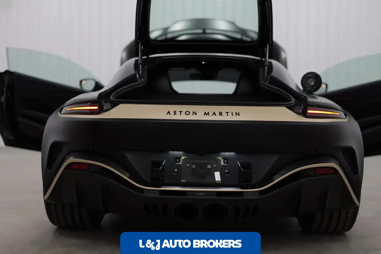 2023 Aston Martin V12 Vantage Coupe