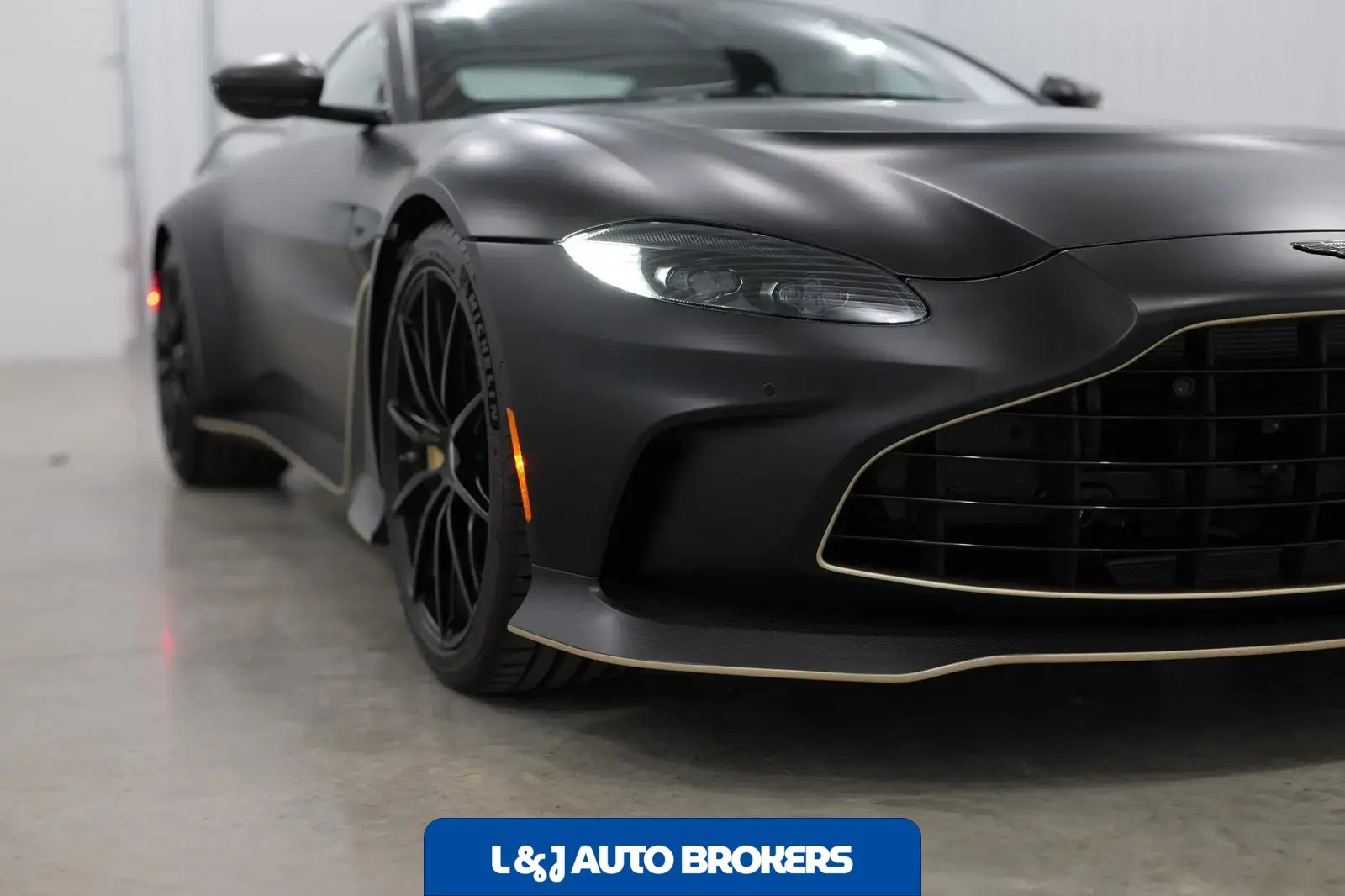 2023 Aston Martin V12 Vantage Coupe