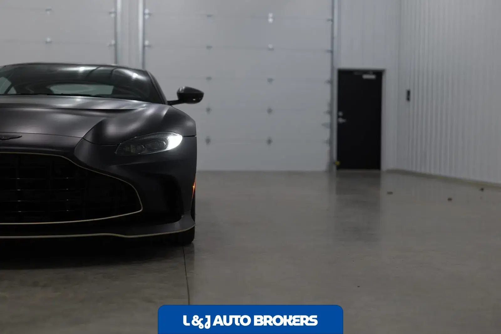 2023 Aston Martin V12 Vantage Coupe