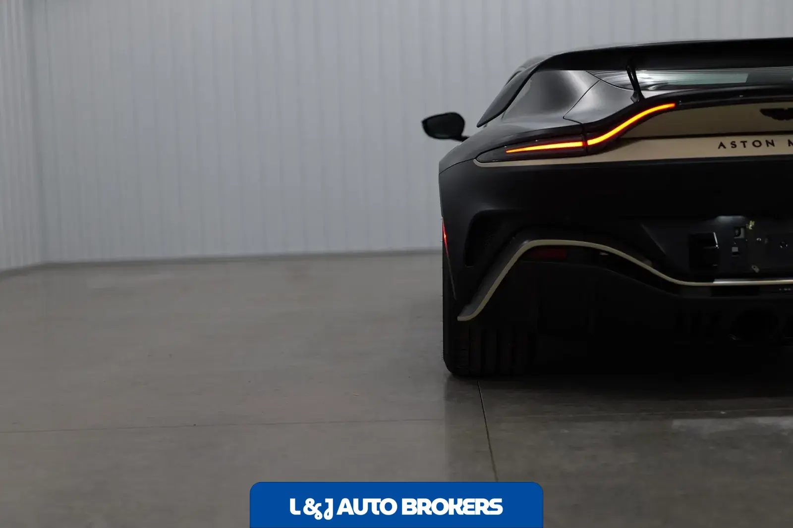 2023 Aston Martin V12 Vantage Coupe
