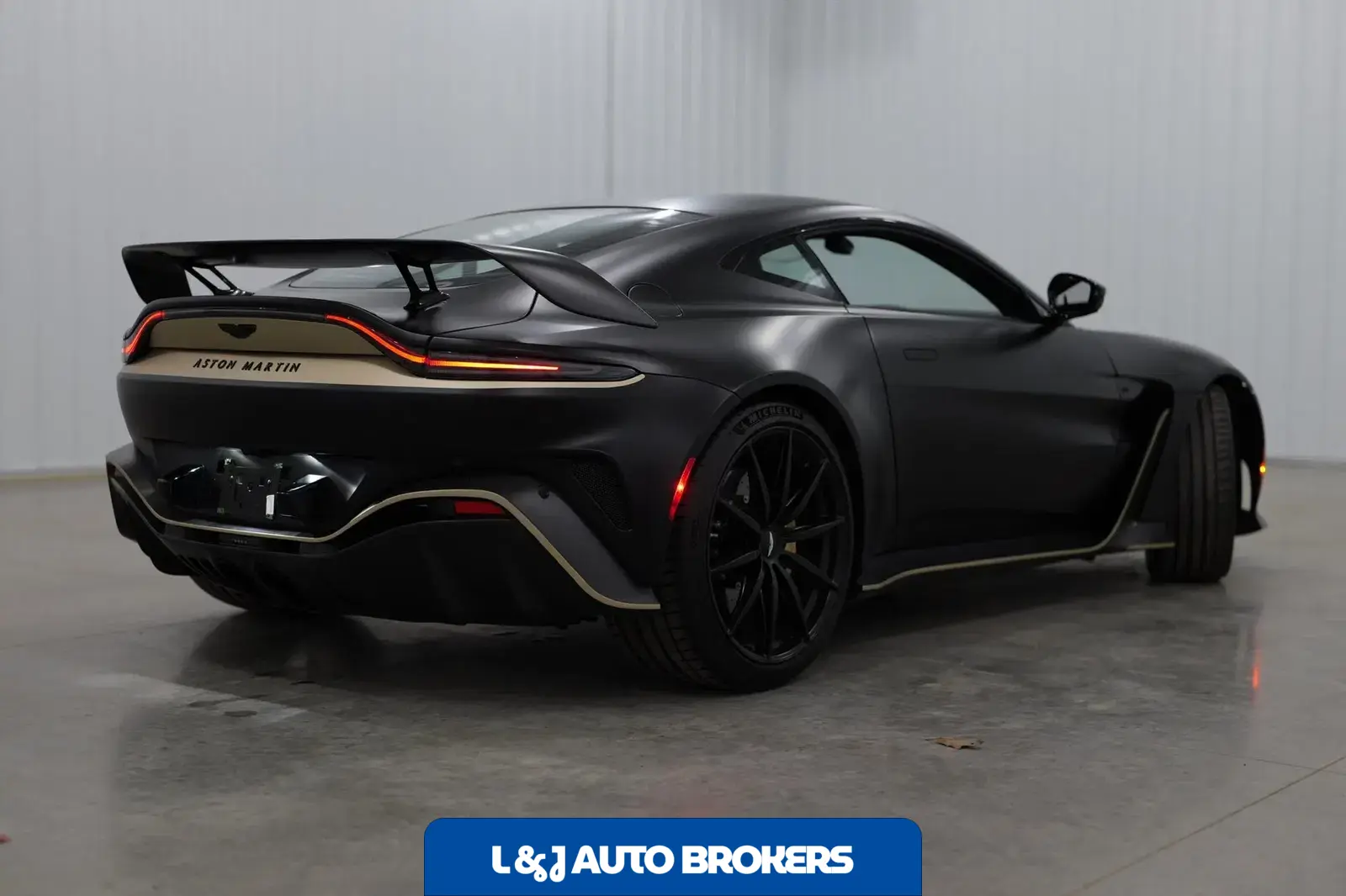 2023 Aston Martin V12 Vantage Coupe