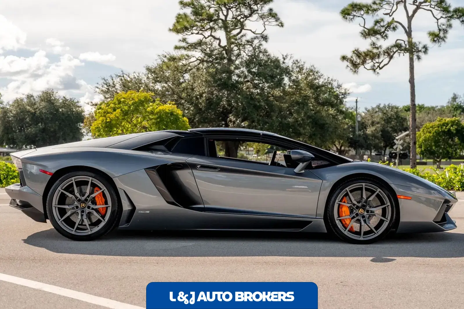 2015 Lamborghini Aventador LP700-4 Roadster
