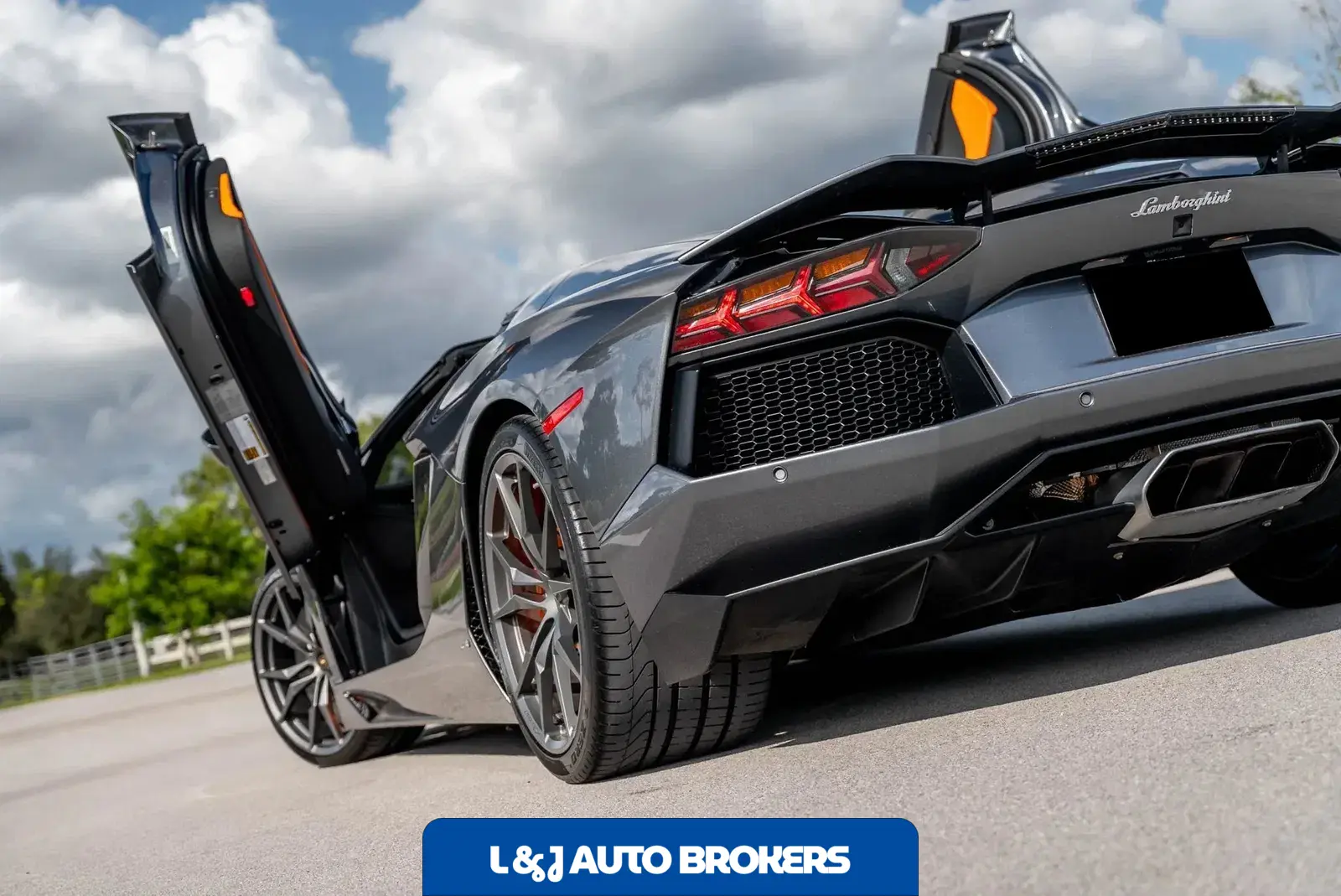 2015 Lamborghini Aventador LP700-4 Roadster