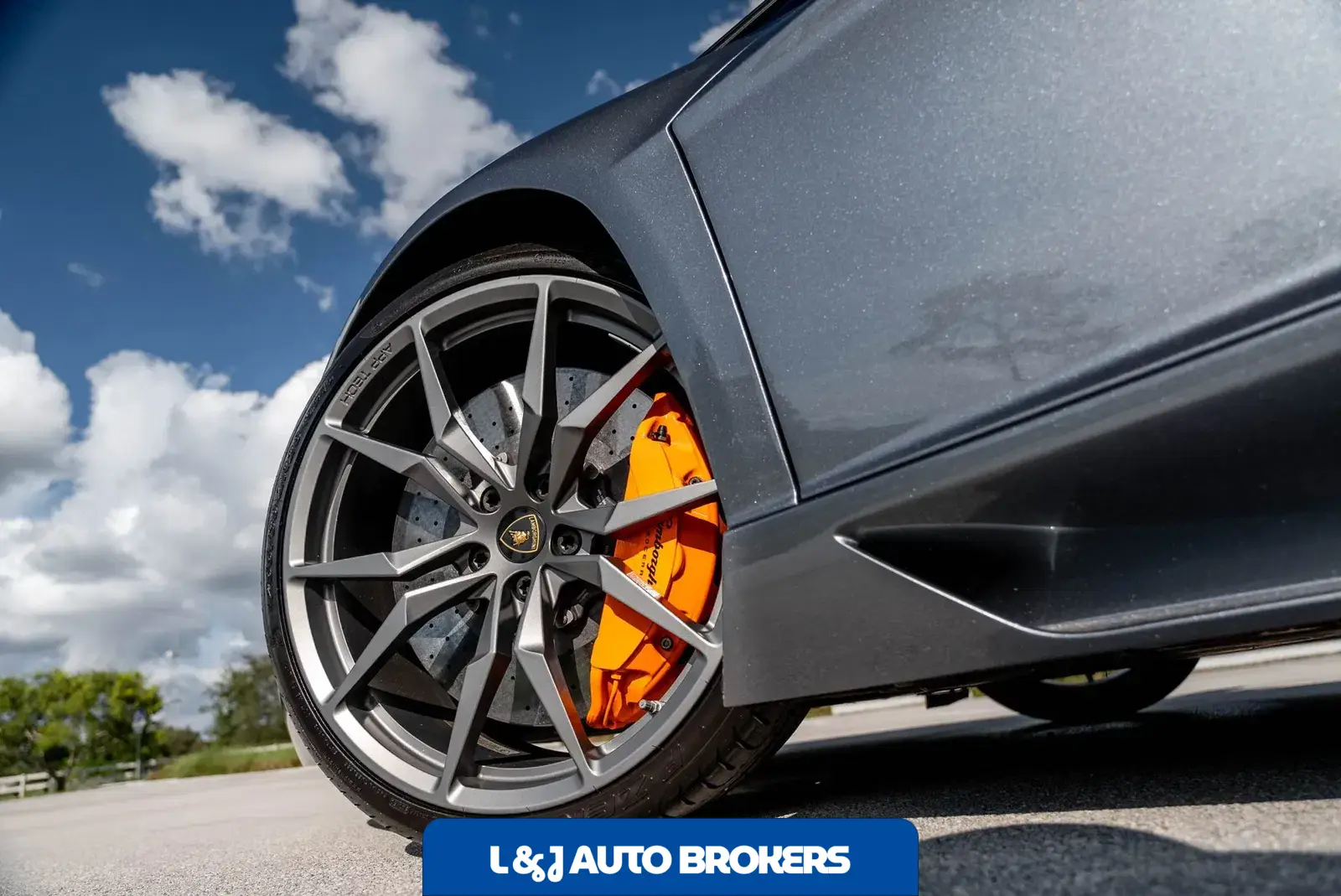 2015 Lamborghini Aventador LP700-4 Roadster