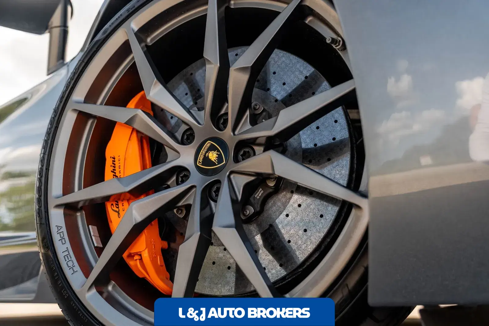 2015 Lamborghini Aventador LP700-4 Roadster