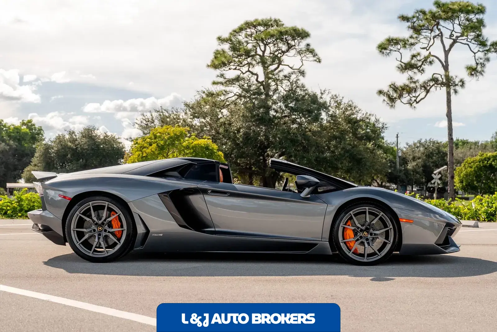 2015 Lamborghini Aventador LP700-4 Roadster
