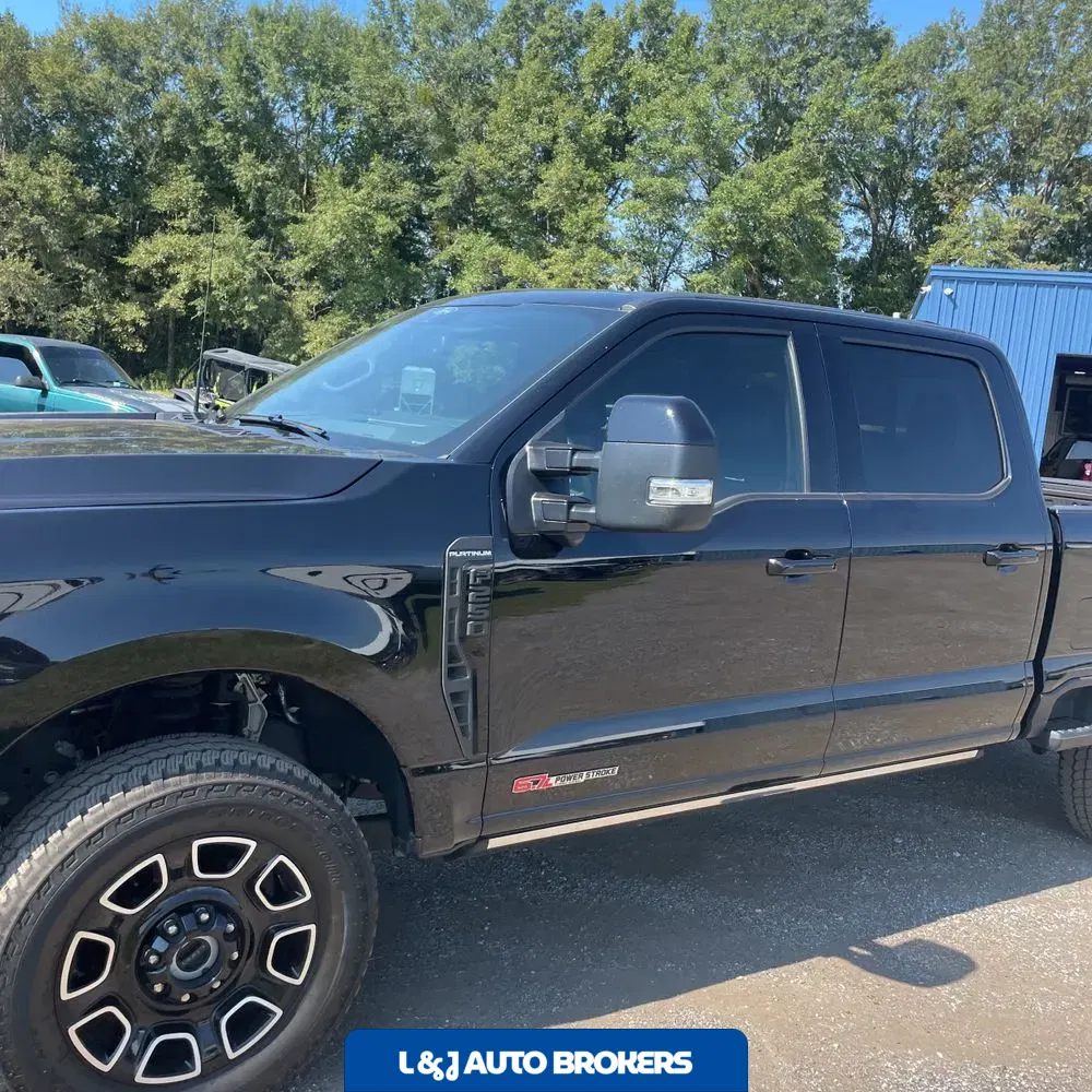 2025 Ford F-250 Super Duty Platinum