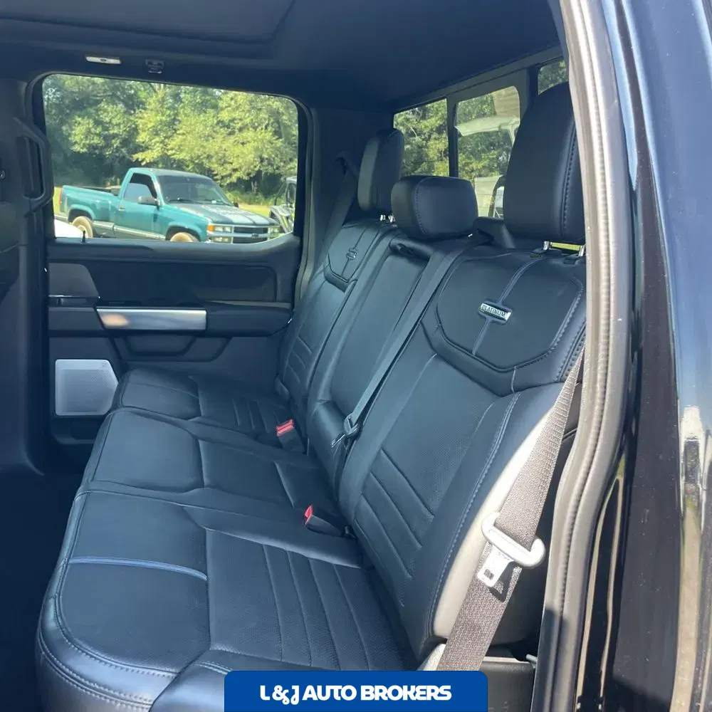2025 Ford F-250 Super Duty Platinum