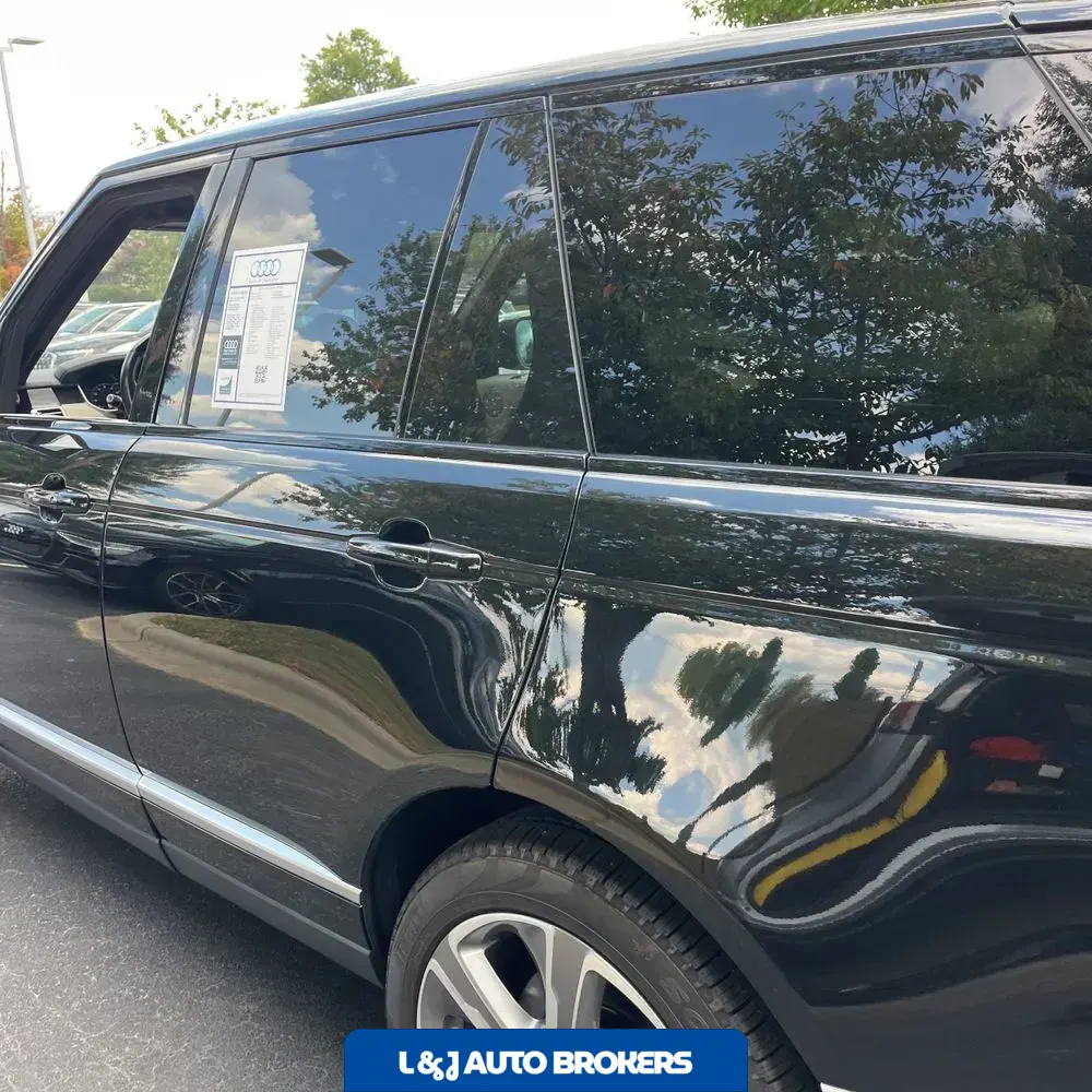 2022 Land Rover Range Rover P525 HSE Westminster Edition