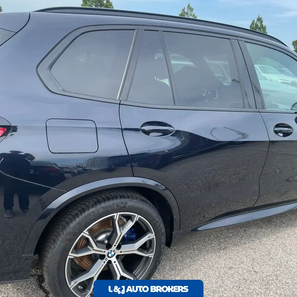 2026 BMW X5 M60i