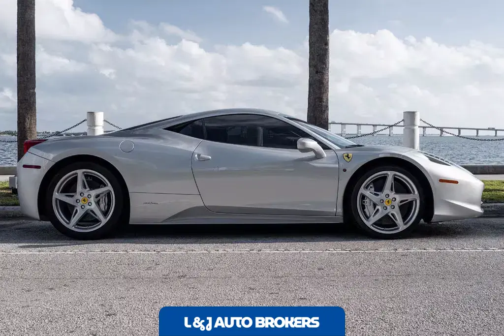 2012 Ferrari 458 Italia Coupe