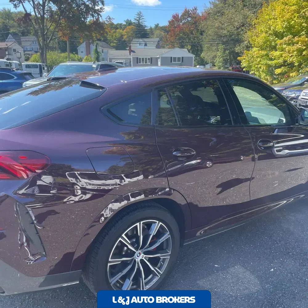 2023 BMW X6 M50i