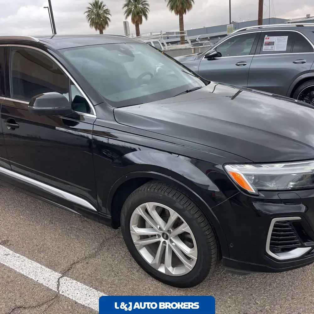 2025 Audi Q7 Premium Plus 55