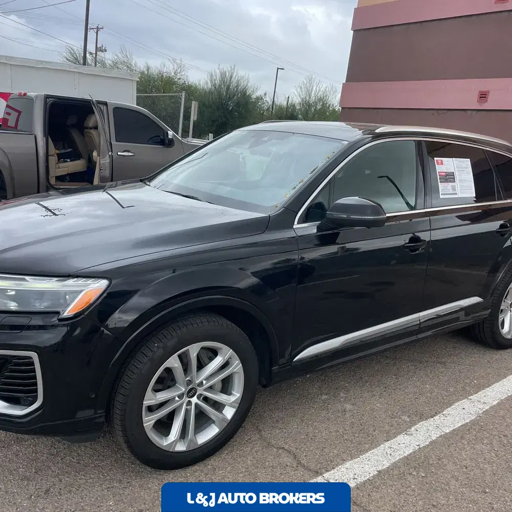 2025 Audi Q7 Premium Plus 55