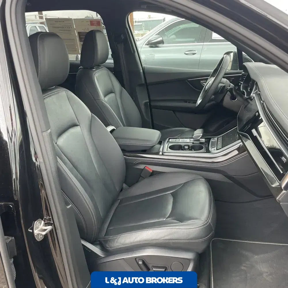 2025 Audi Q7 Premium Plus 55
