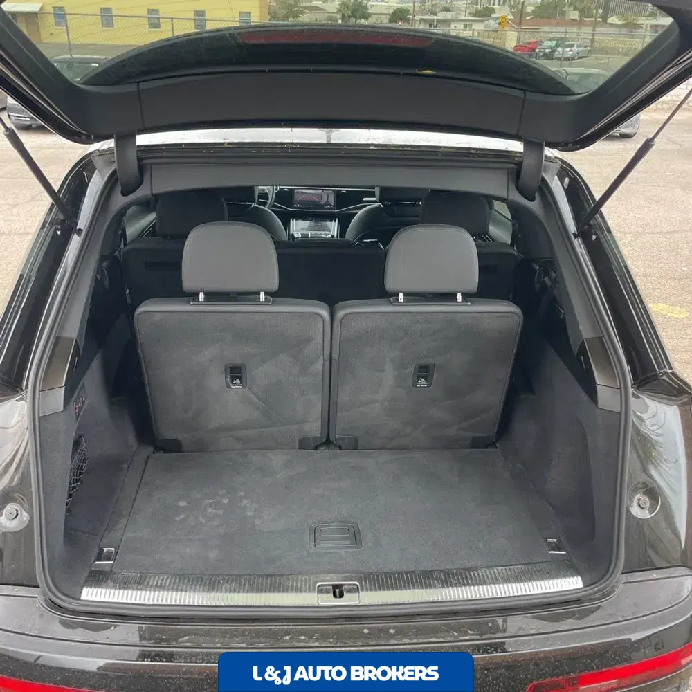 2025 Audi Q7 Premium Plus 55