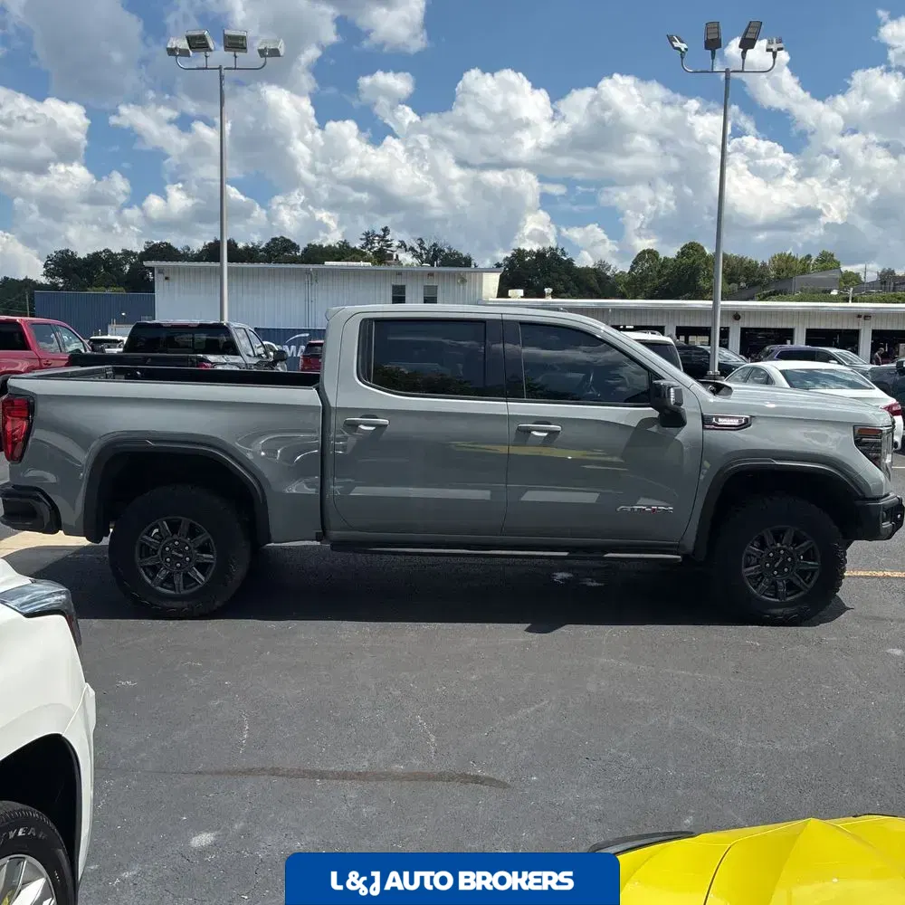 2024 GMC Sierra 1500 AT4X