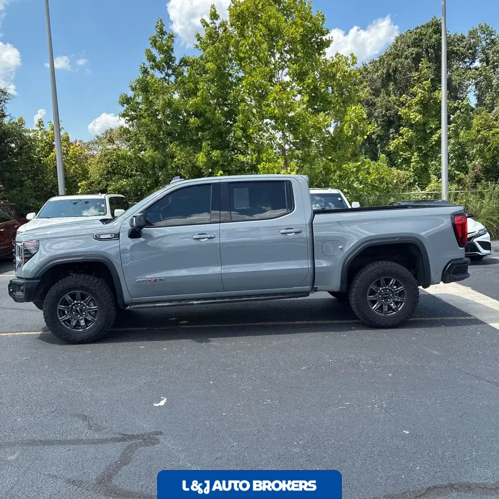 2024 GMC Sierra 1500 AT4X