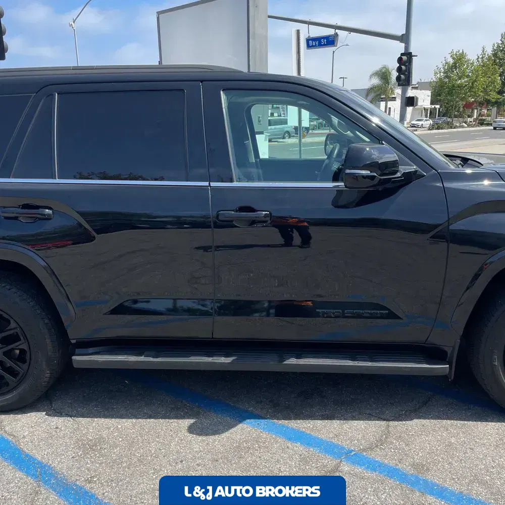 2023 Toyota Sequoia SR5