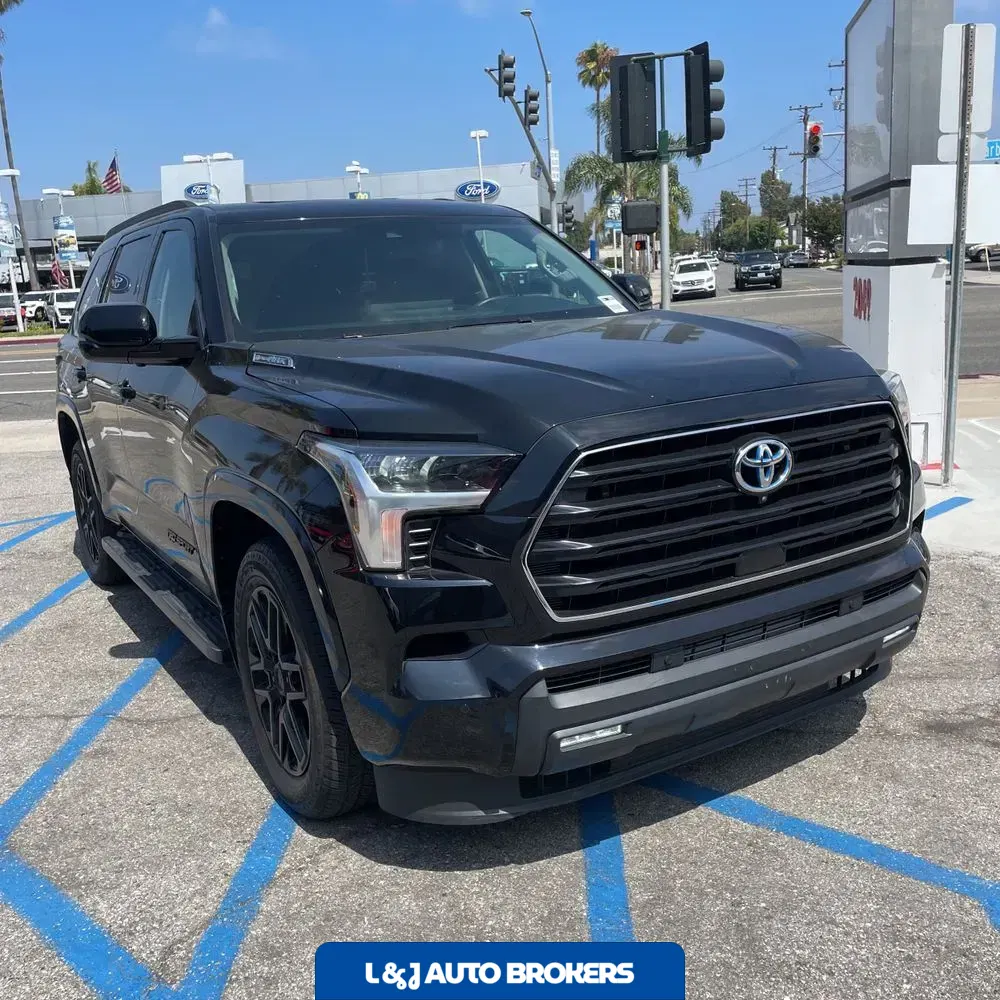 2023 Toyota Sequoia SR5