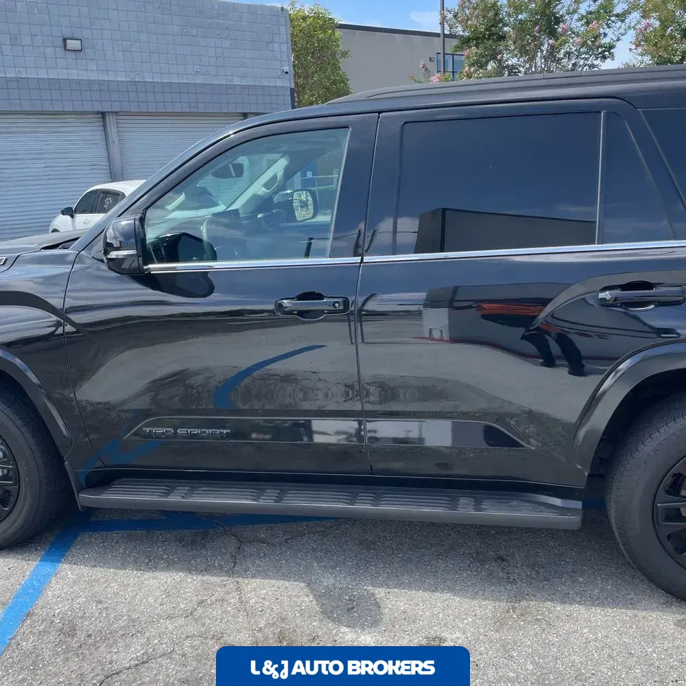 2023 Toyota Sequoia SR5