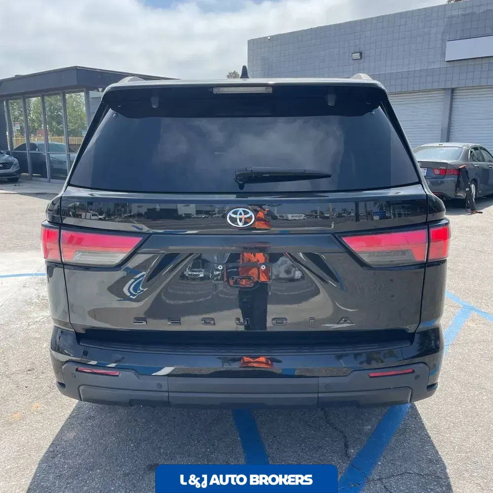 2023 Toyota Sequoia SR5