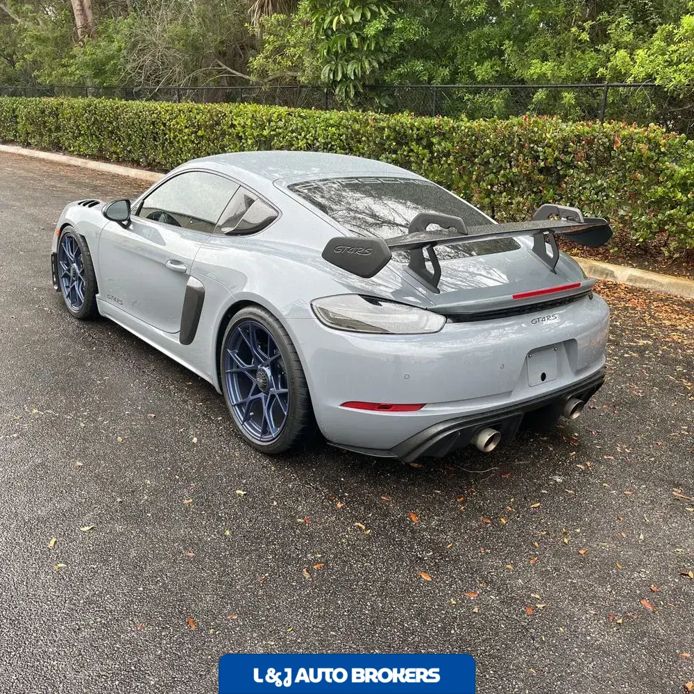 2023 Porsche 718 Cayman GT4 RS