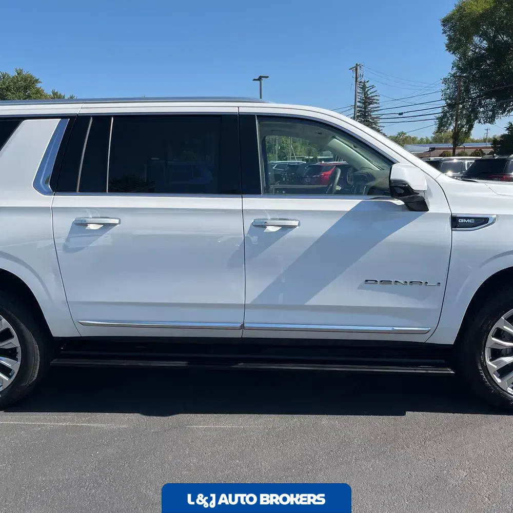 2022 GMC Yukon XL Denali