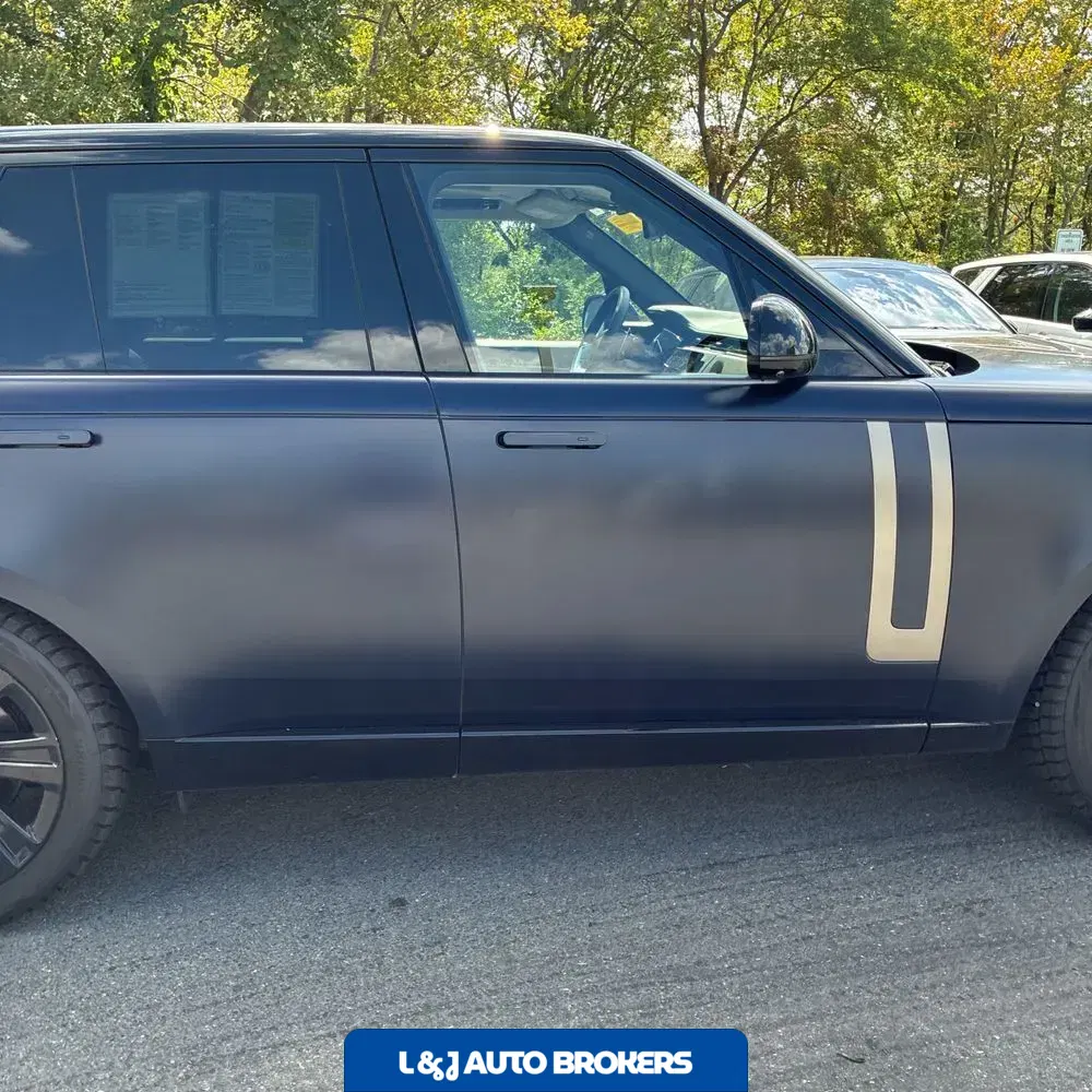 2023 Land Rover Range Rover P530 SE