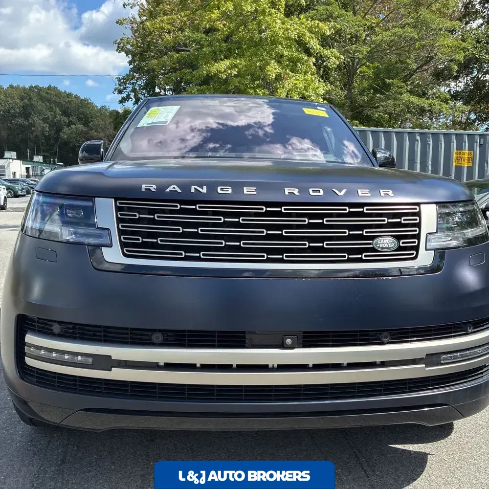 2023 Land Rover Range Rover P530 SE