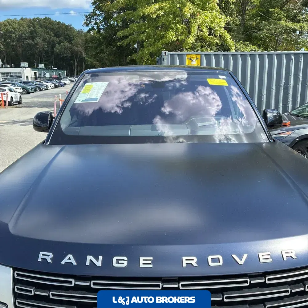 2023 Land Rover Range Rover P530 SE