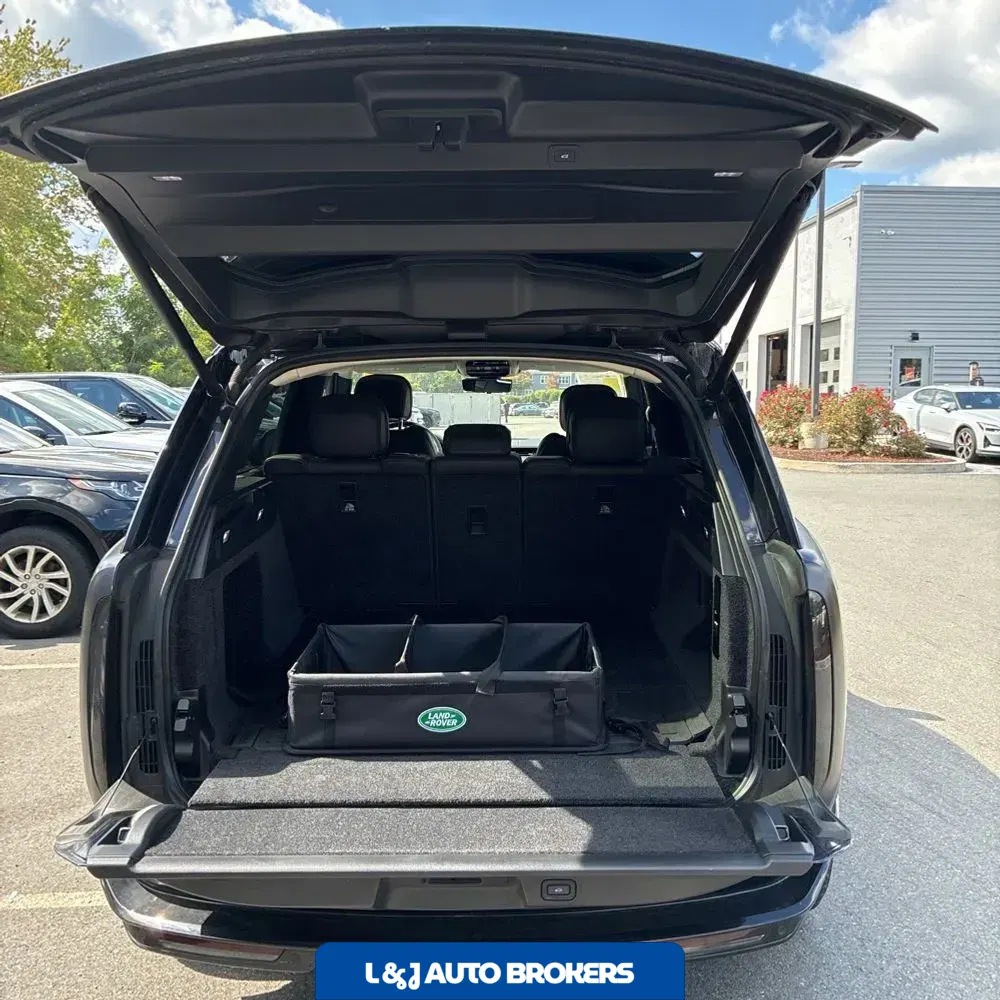 2023 Land Rover Range Rover P530 SE