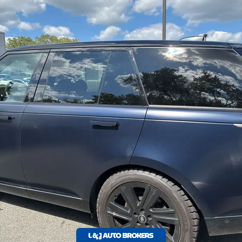 2023 Land Rover Range Rover P530 SE