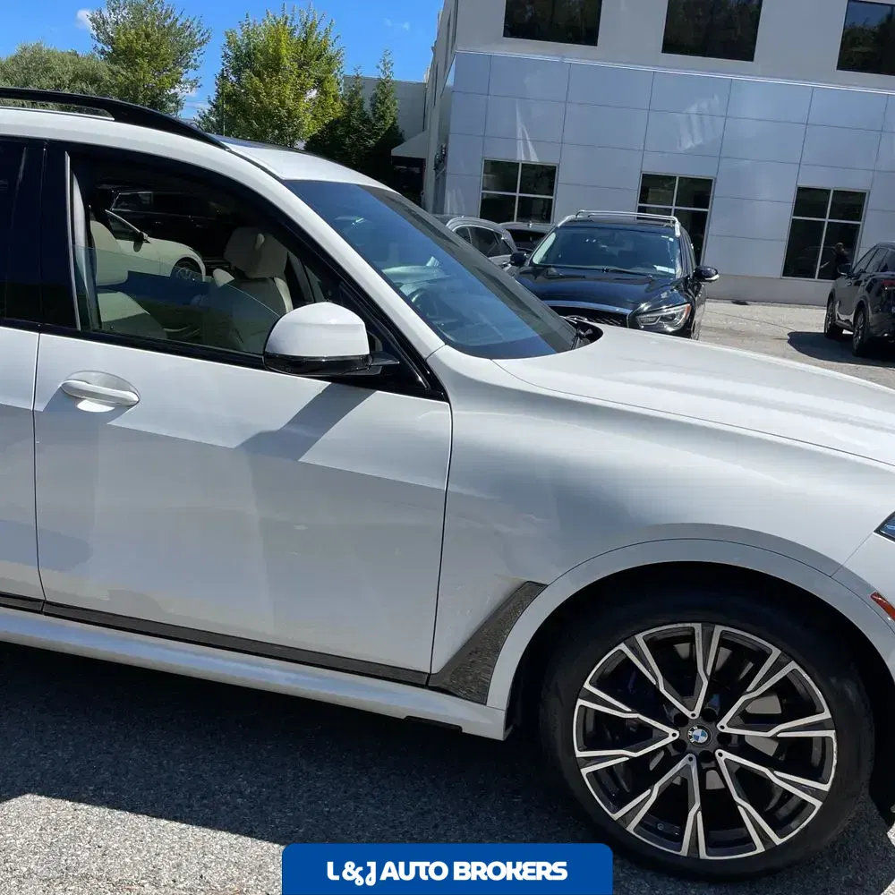 2021 BMW X7 M50i