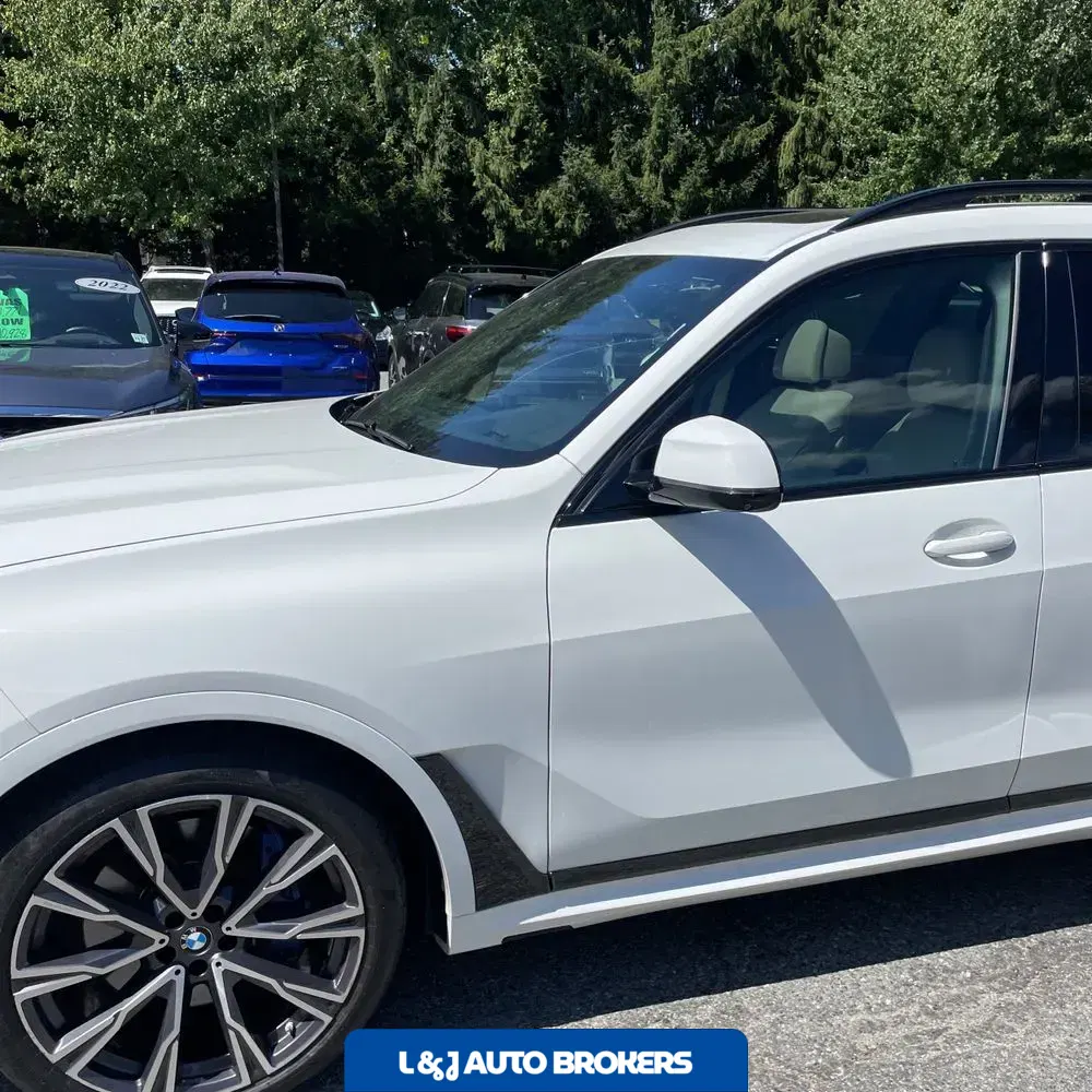 2021 BMW X7 M50i