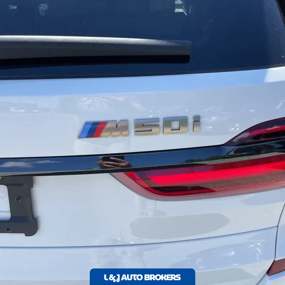2021 BMW X7 M50i