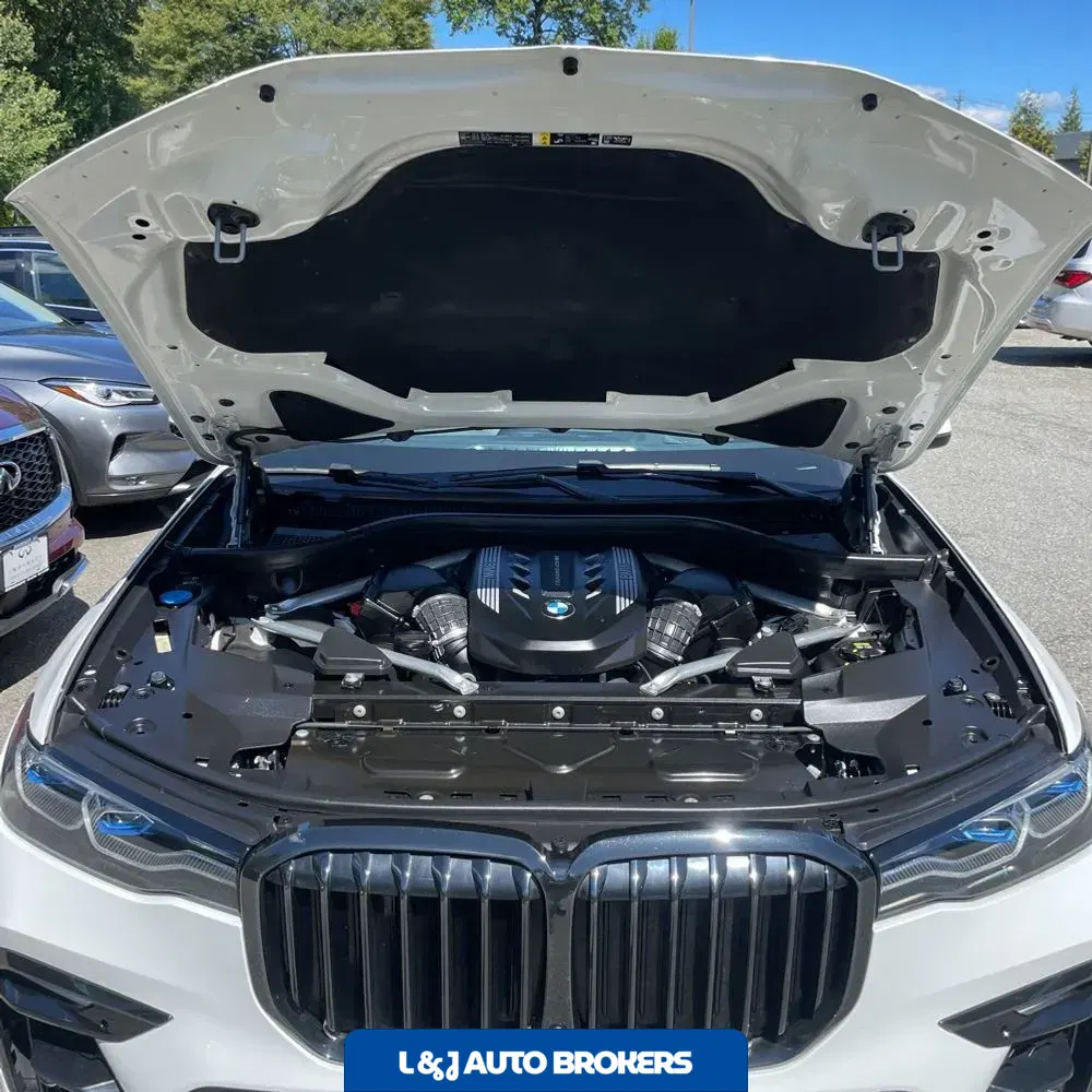 2021 BMW X7 M50i