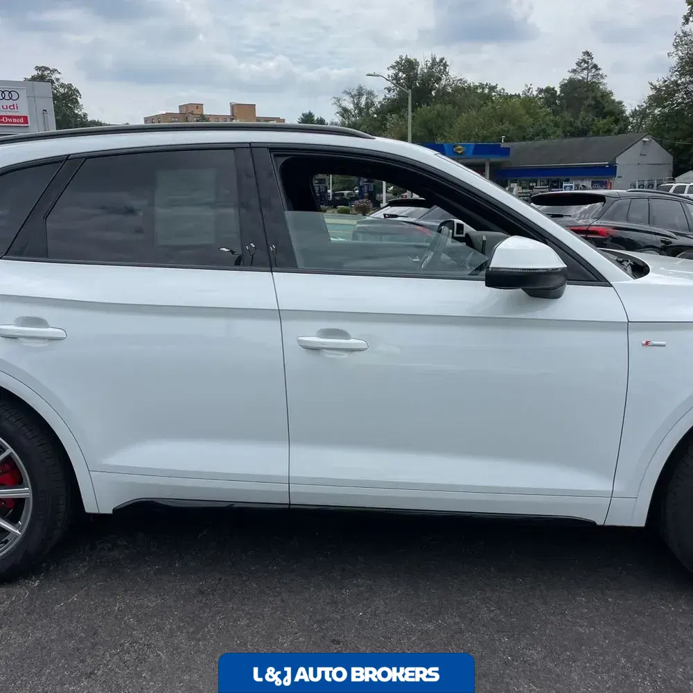 2024 Audi Q5 S-Line Prem+ 55 PHEV