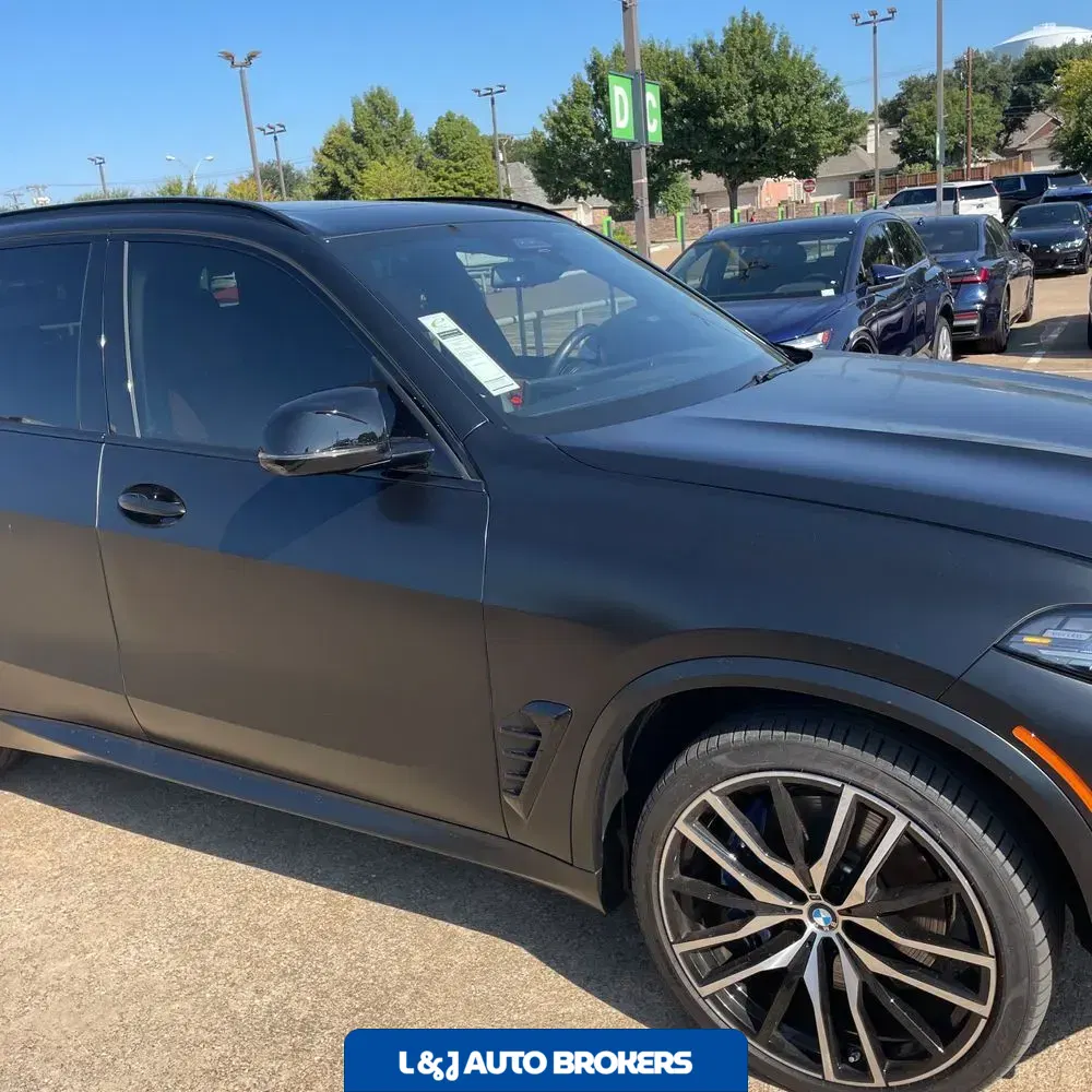 2024 BMW X5 M60i