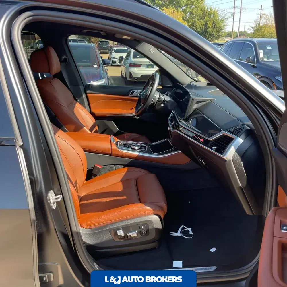 2024 BMW X5 M60i