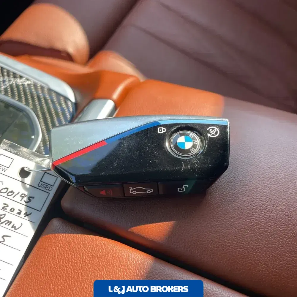 2024 BMW X5 M60i