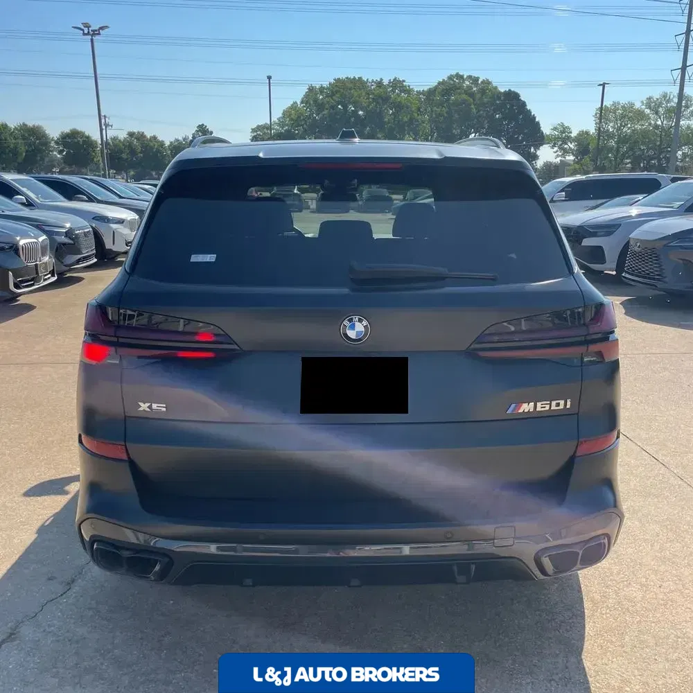 2024 BMW X5 M60i