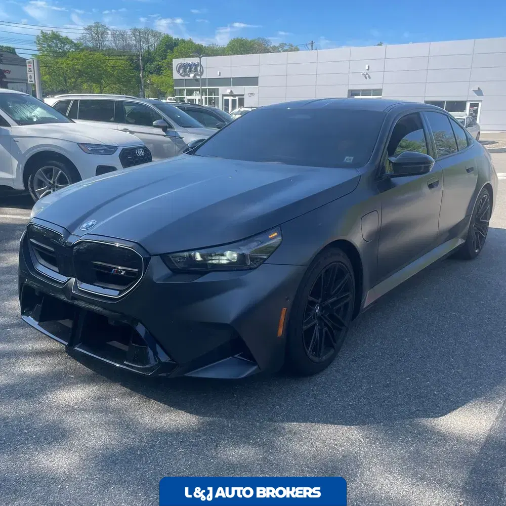 2025 BMW M5 Base