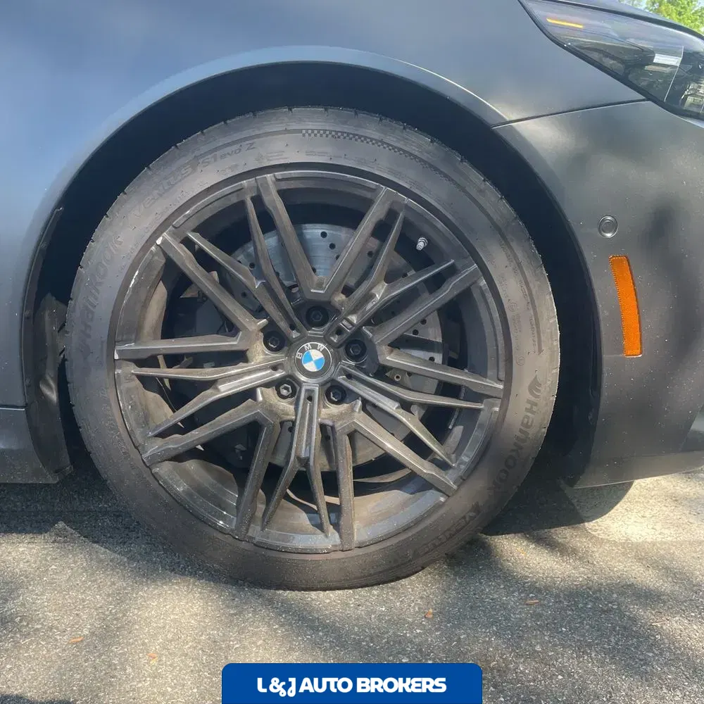 2025 BMW M5 Base